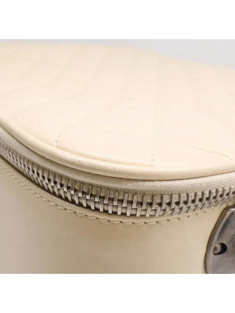 Chanel Vintage Calfskin Beige Quilted Carry Case Travel